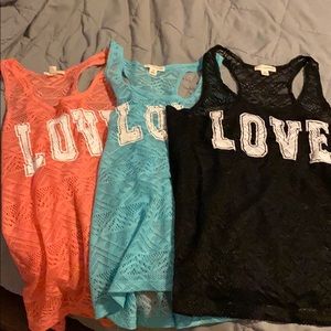 Lot of three tanks
